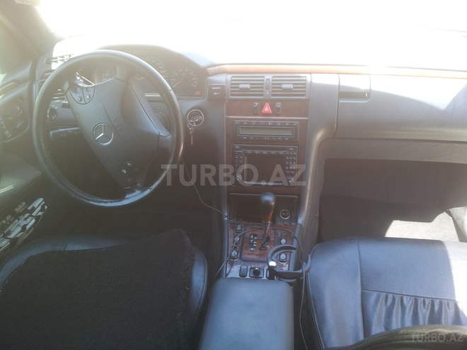 Mercedes E 240 2000, 255,000 km - 2.4 l - Bakı