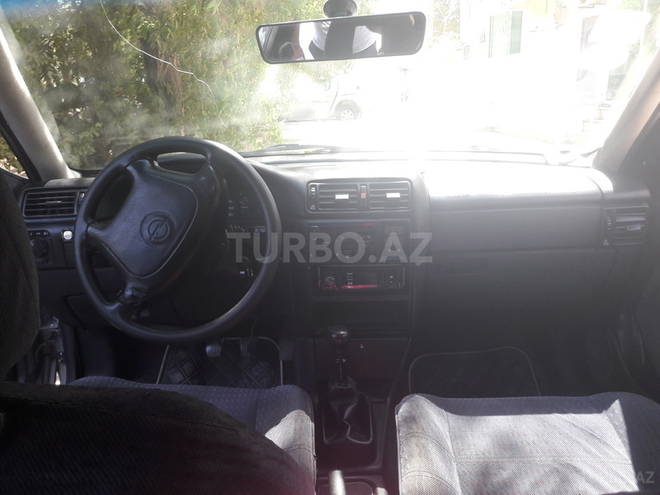 Opel Vectra 1994, 353,000 km - 1.6 l - Sumqayıt