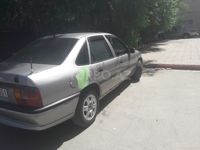Opel Vectra 1994, 353,000 km - 1.6 l - Sumqayıt
