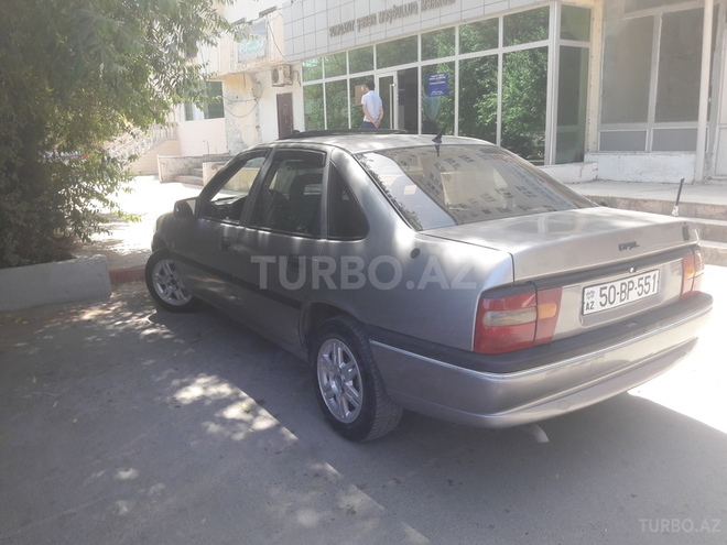 Opel Vectra 1994, 353,000 km - 1.6 l - Sumqayıt