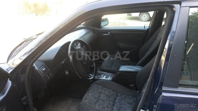 Mercedes C 220 2000, 400,000 km - 2.2 l - Bakı