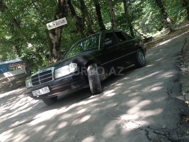 Mercedes 190 1990, 3,641,824 km - 2.0 л - Oğuz