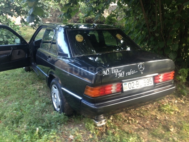 Mercedes 190 1990, 3,641,824 km - 2.0 л - Oğuz