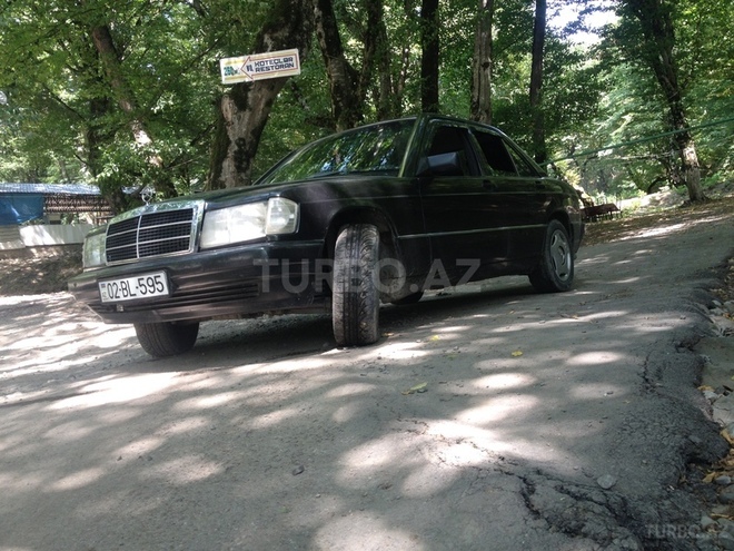 Mercedes 190 1990, 3,641,824 km - 2.0 л - Oğuz