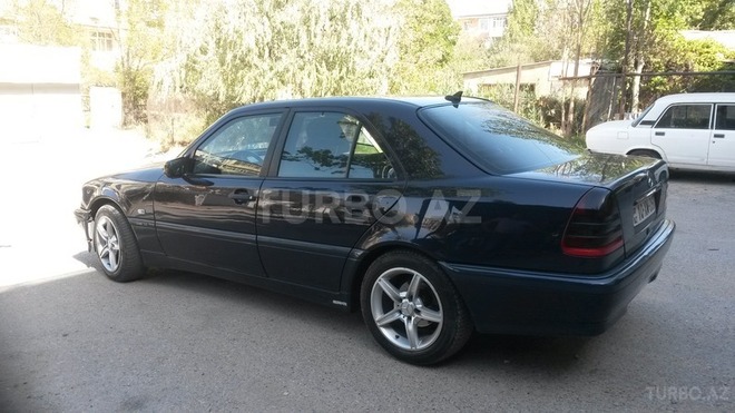 Mercedes C 220 2000, 400,000 km - 2.2 l - Bakı