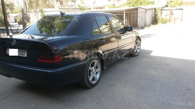 Mercedes C 220 2000, 400,000 km - 2.2 l - Bakı
