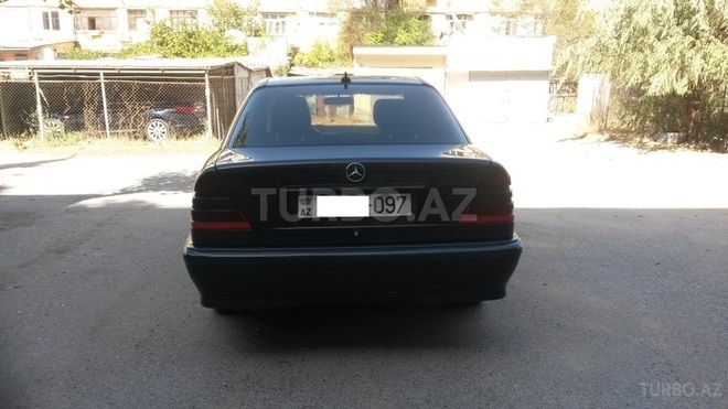 Mercedes C 220 2000, 400,000 km - 2.2 l - Bakı