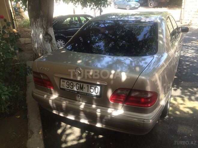 Mercedes E 240 2001, 227,000 km - 2.6 l - Bakı