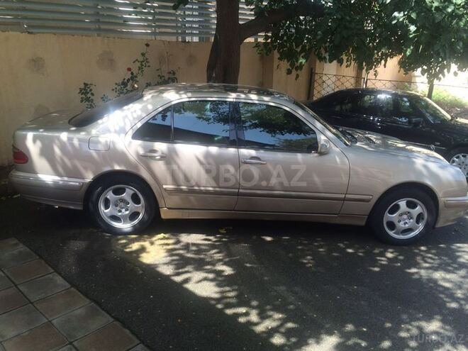 Mercedes E 240 2001, 227,000 km - 2.6 l - Bakı