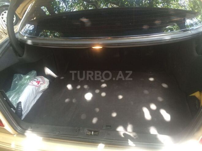Mercedes E 240 2001, 227,000 km - 2.6 l - Bakı