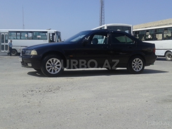 BMW 318 1991, 12,000 km - 2.0 л - Sumqayıt