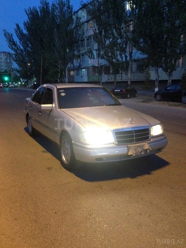 Mercedes C 220 1995, 297,000 km - 2.2 l - Sumqayıt