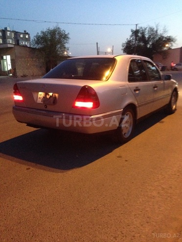 Mercedes C 220 1995, 297,000 km - 2.2 l - Sumqayıt
