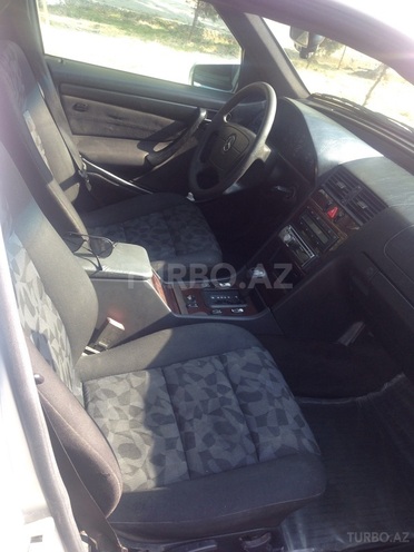 Mercedes C 220 1995, 297,000 km - 2.2 l - Sumqayıt