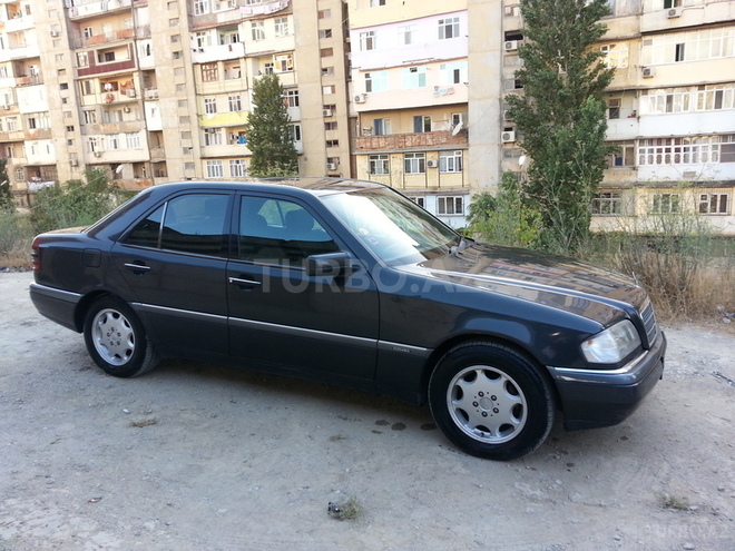 Mercedes C 220 1995, 300,000 km - 2.2 l - Bakı