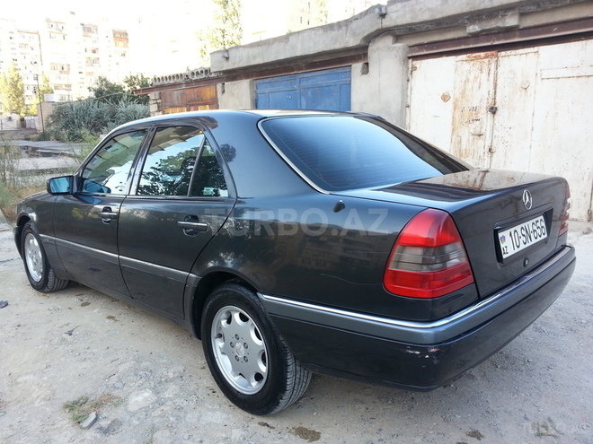 Mercedes C 220 1995, 300,000 km - 2.2 l - Bakı