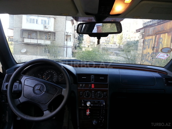 Mercedes C 220 1995, 300,000 km - 2.2 l - Bakı