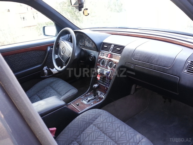 Mercedes C 220 1995, 300,000 km - 2.2 l - Bakı