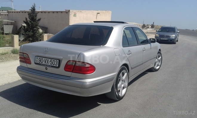 Mercedes E 200 2000, 156,000 km - 2.0 л - Bakı