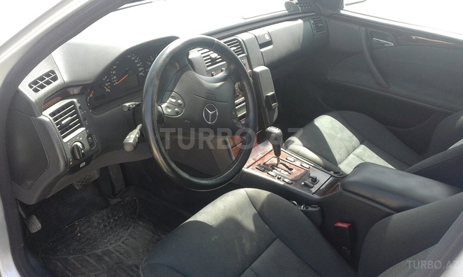 Mercedes E 200 2000, 156,000 km - 2.0 л - Bakı