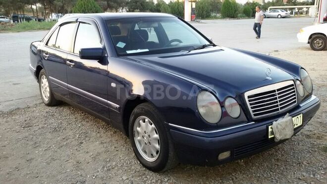 Mercedes E 200 1999, 263,000 km - 2.0 l - Bakı
