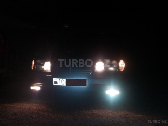 Mercedes E 200 1994, 271,000 km - 2.0 l - Şirvan