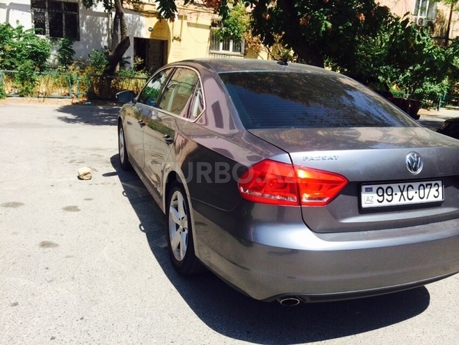 Volkswagen Passat 2011, 45,000 km - 2.5 л - Bakı