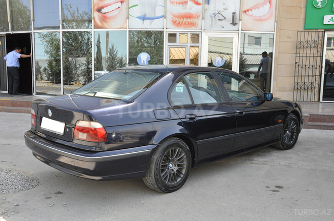 BMW 525 1998, 330,000 km - 2.5 l - Bakı