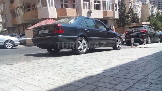 Mercedes C 200 1998, 235,228 km - 2.0 l - Bakı