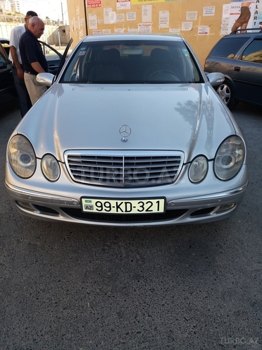 Mercedes E 220 2002, 230,000 km - 2.2 l - Bakı