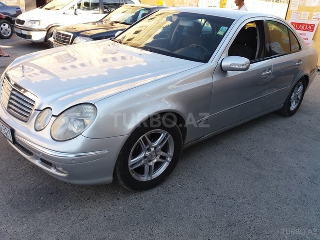 Mercedes E 220 2002, 230,000 km - 2.2 l - Bakı