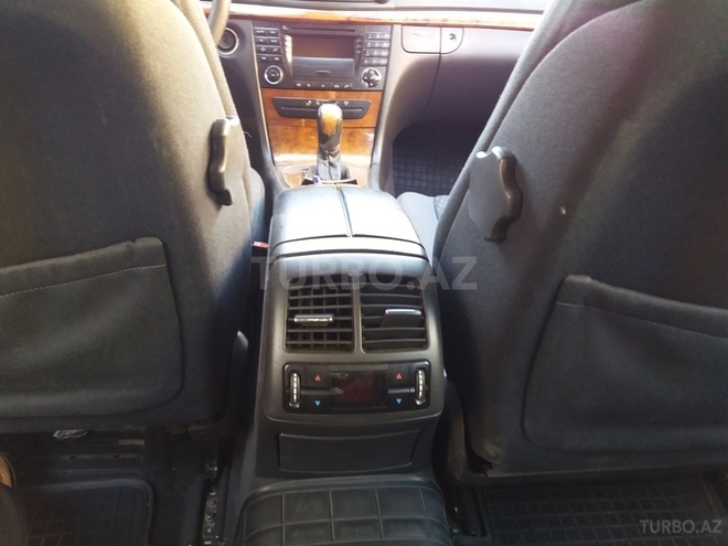 Mercedes E 220 2002, 230,000 km - 2.2 l - Bakı