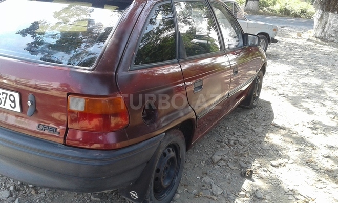 Opel Astra 1992, 330,000 km - 0.2 l - Oğuz