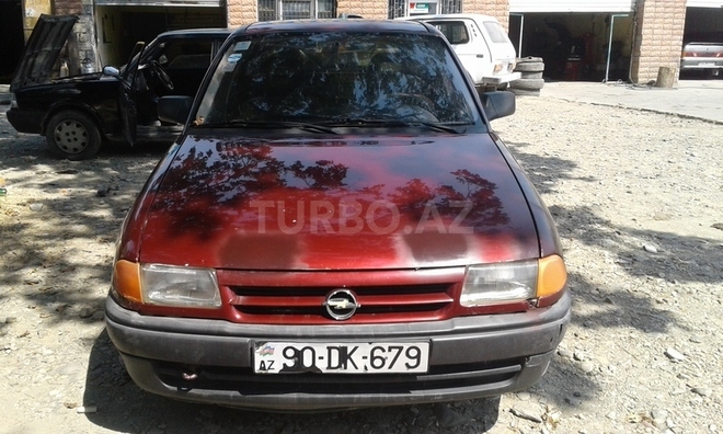Opel Astra 1992, 330,000 km - 0.2 l - Oğuz