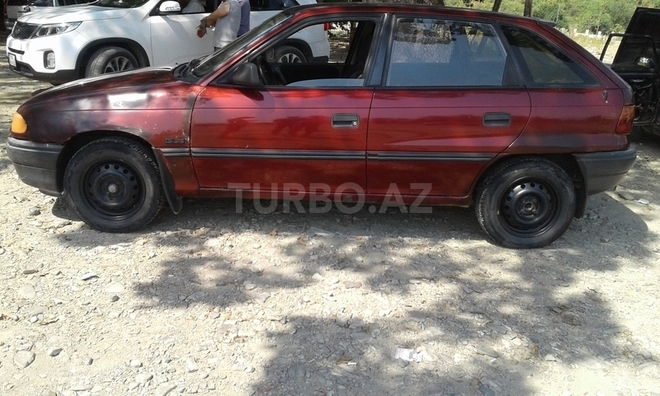 Opel Astra 1992, 330,000 km - 0.2 l - Oğuz