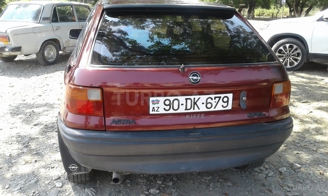 Opel Astra 1992, 330,000 km - 0.2 l - Oğuz