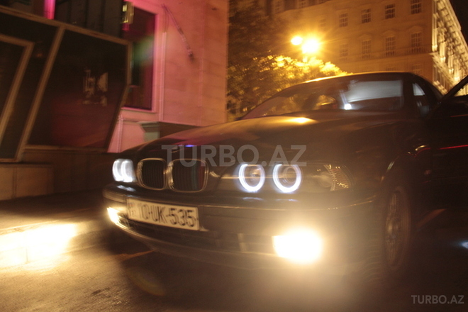 BMW 525 1998, 310,000 km - 2.5 l - Bakı
