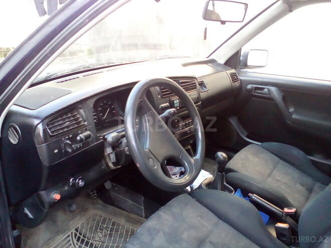 Volkswagen Golf 1993, 231,158 km - 2.0 l - Bakı