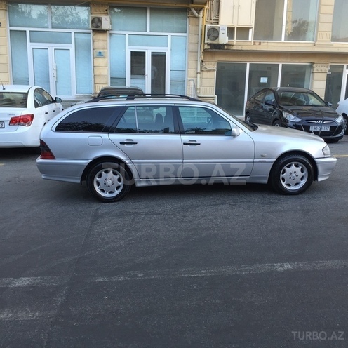 Mercedes C 220 2000, 380,000 km - 2.2 l - Bakı