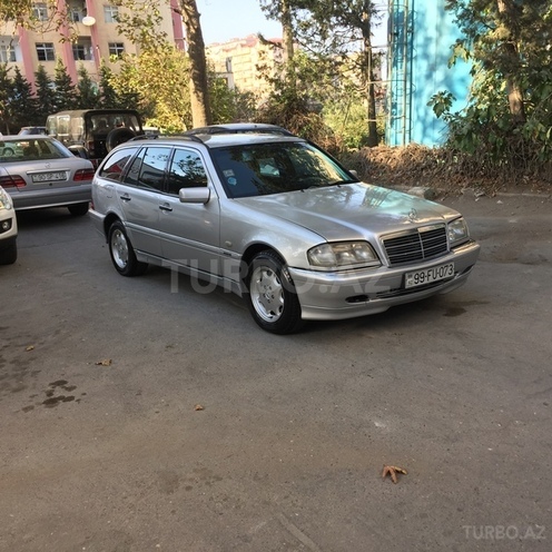 Mercedes C 220 2000, 380,000 km - 2.2 l - Bakı