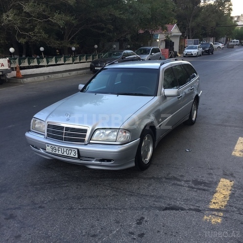 Mercedes C 220 2000, 380,000 km - 2.2 l - Bakı