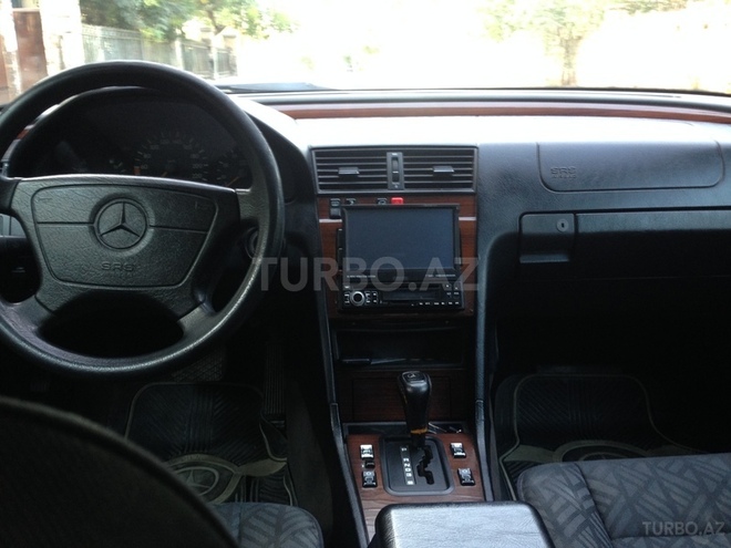 Mercedes C 200 1995, 393,000 km - 2.0 л - Sumqayıt