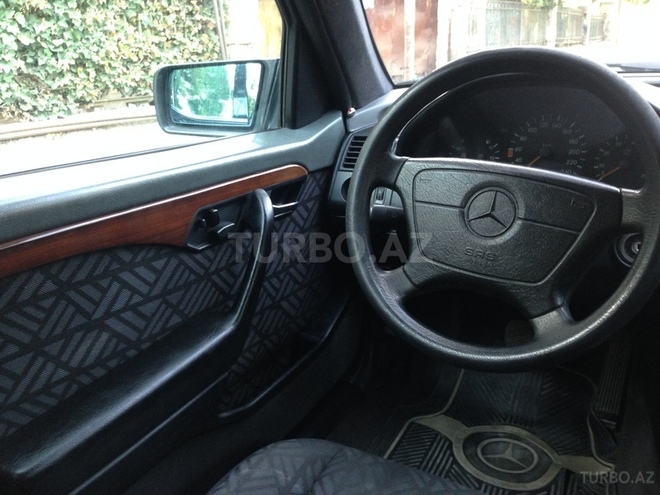 Mercedes C 200 1995, 393,000 km - 2.0 л - Sumqayıt
