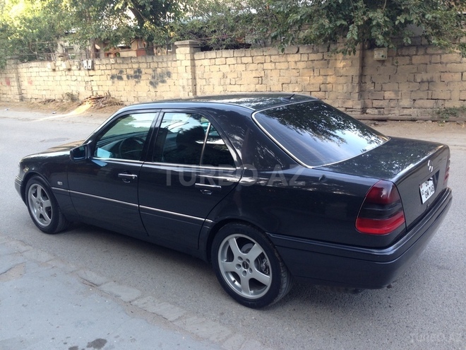Mercedes C 200 1995, 393,000 km - 2.0 л - Sumqayıt