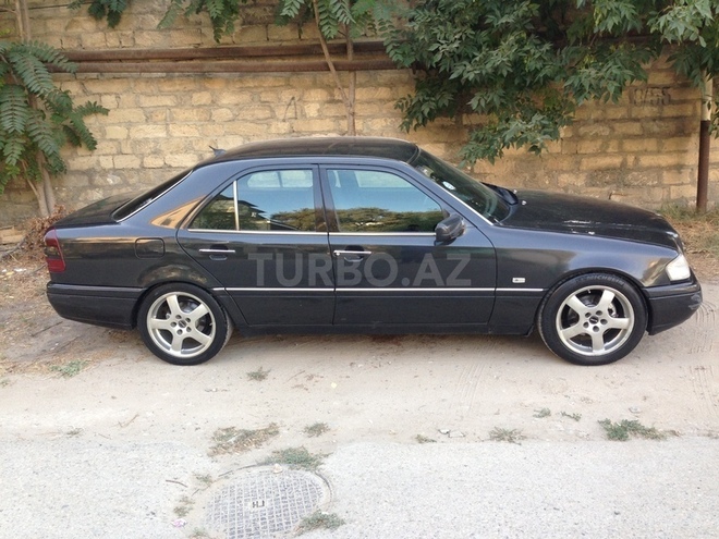 Mercedes C 200 1995, 393,000 km - 2.0 л - Sumqayıt