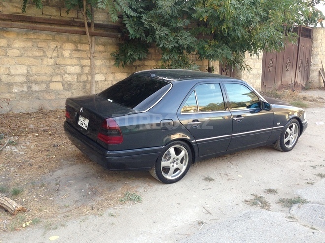 Mercedes C 200 1995, 393,000 km - 2.0 л - Sumqayıt