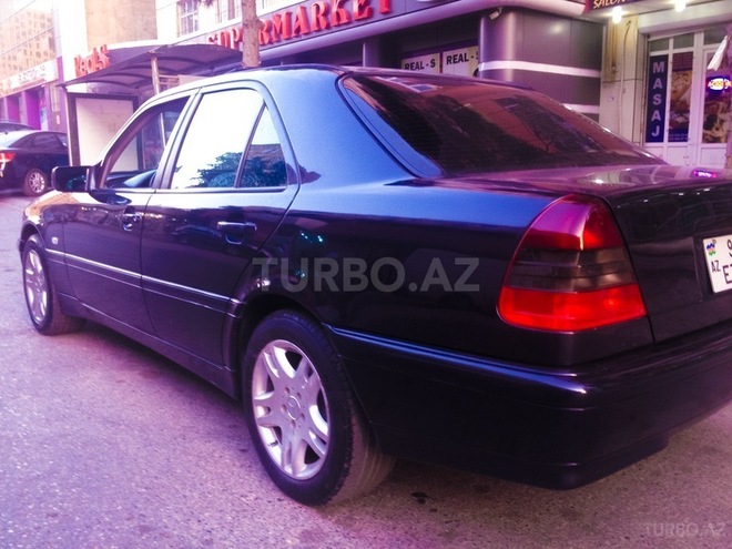Mercedes C 200 1999, 174,000 km - 2.0 л - Bakı