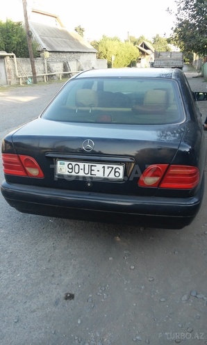 Mercedes E 200 1996, 328,000 km - 2.0 l - Zaqatala