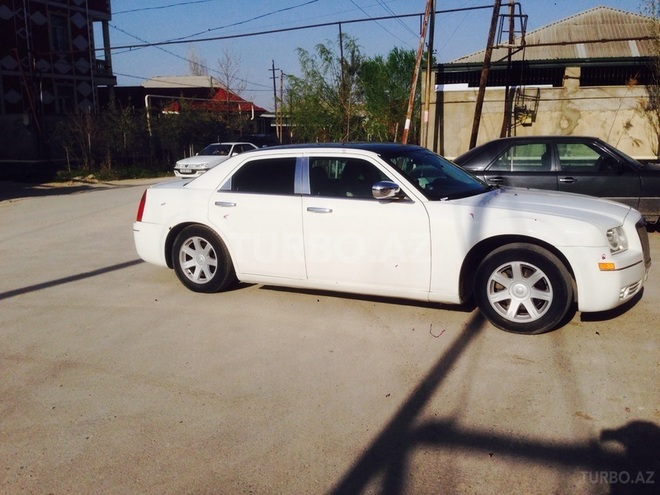 Chrysler 300C 2005, 93,500 km - 3.5 l - Bakı