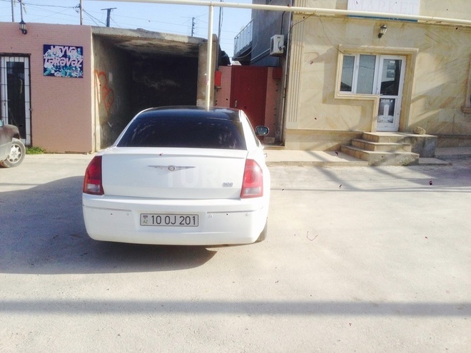 Chrysler 300C 2005, 93,500 km - 3.5 l - Bakı
